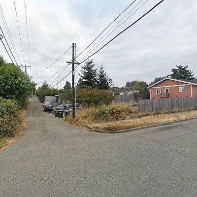 1007 1/2 E 3 Rd St, Port Angeles, WA 98362