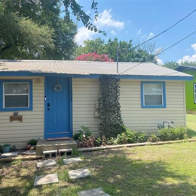 1007 Johnson St, Lockhart, TX 78644