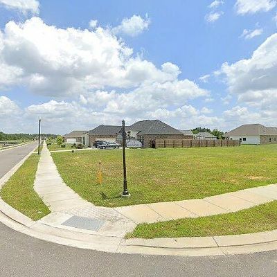 10153 Sanctuary Oaks Dr, Baton Rouge, LA 70817