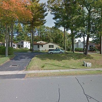 123 Butternut Ln, Bristol, CT 06010