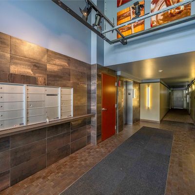 125 E Lynn Street Unit 202, Seattle, WA 98102