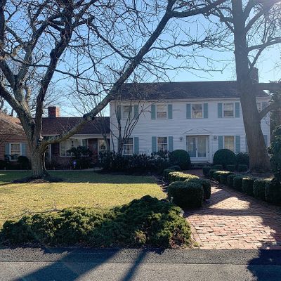 125 Heidi Dr, Portsmouth, RI 02871