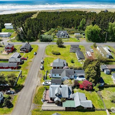 1303 263 Rd Pl, Ocean Park, WA 98640