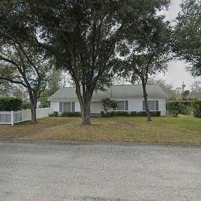 1307 N Wheeler St, Victoria, TX 77901