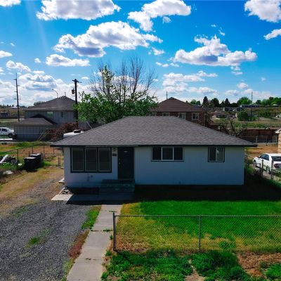 1308 N Buell Dr, Moses Lake, WA 98837