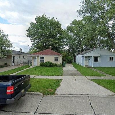 13091 Pearl St, Southgate, MI 48195