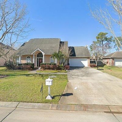 1313 Lake Louise Dr, Gretna, LA 70056