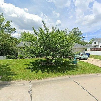 1356 Bradford Dr, Saint Charles, MO 63304