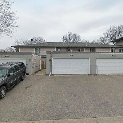 1140 Landmark Trl S, Hopkins, MN 55343