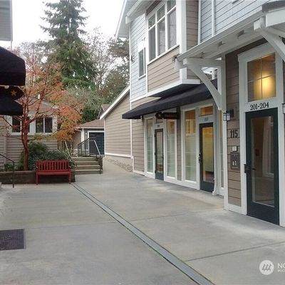 115 Hall Brothers Loop Ne Unit 204, Bainbridge Island, WA 98110