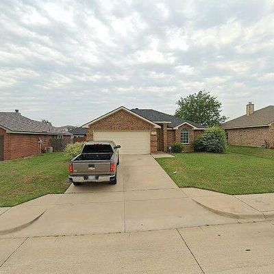 117 Palm St, Crowley, TX 76036