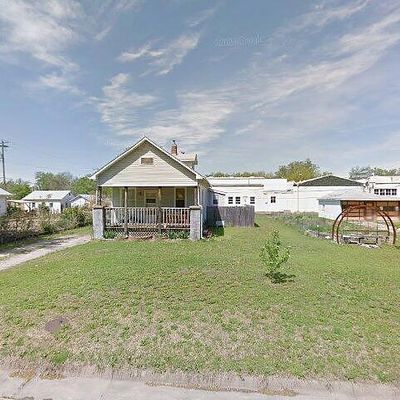 1205 N 8 Th St, Salina, KS 67401