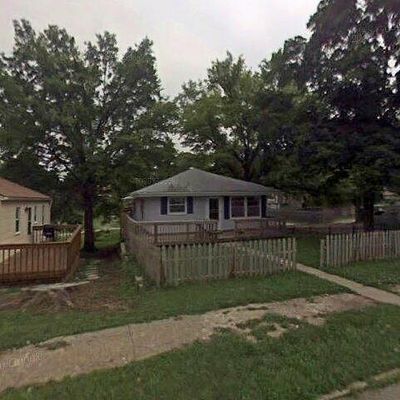 1205 Spruce St, Leavenworth, KS 66048