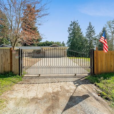 15519 Woodland Ave E, Puyallup, WA 98375