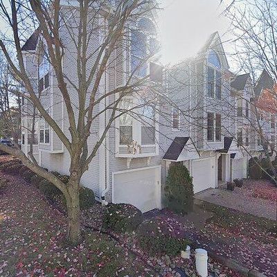 16 Hemingway St, Pittsburgh, PA 15213