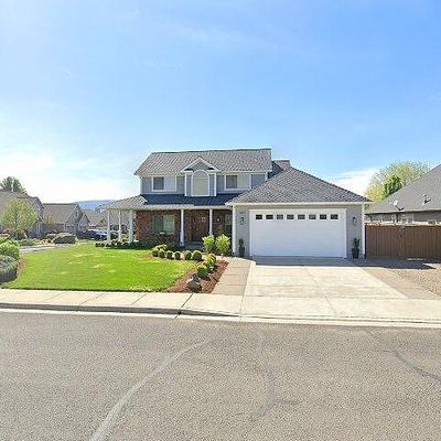 1607 Tennessee Ln, Central Point, OR 97502