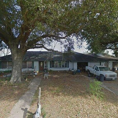 1610 Texas St, Liberty, TX 77575