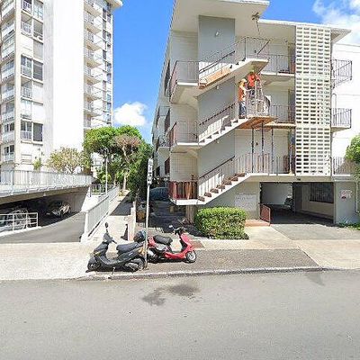 1617 Keeaumoku St #1006, Honolulu, HI 96822