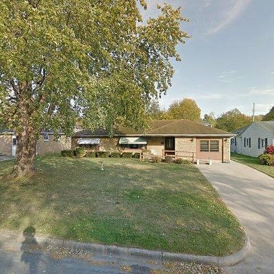 1621 Oak St, Danville, IL 61832