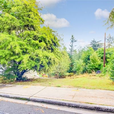 16324 84 Th Ave Ne, Kenmore, WA 98028