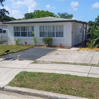 1658 W 10 Th St, Riviera Beach, FL 33404