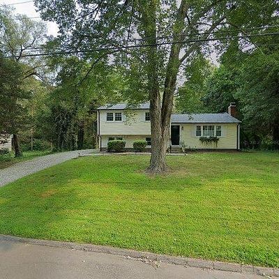 17 Alden Dr, Clinton, CT 06413