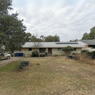 17203 Happy Hollow Dr, San Antonio, TX 78232