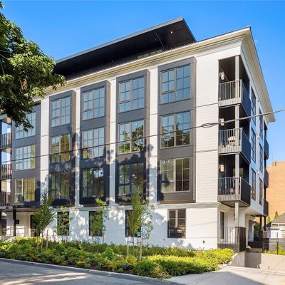 1406 3rd Avenue W Unit 201, Seattle, WA 98119