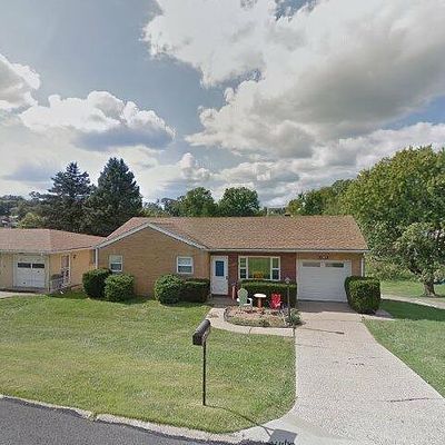 141 Stardust Dr, Steubenville, OH 43953