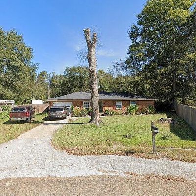 146 Dauphine Dr, Columbus, MS 39702