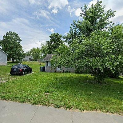 150 W Springfield Rd, Saint Clair, MO 63077