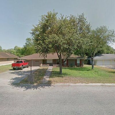 1501 Rose Dr, Alice, TX 78332