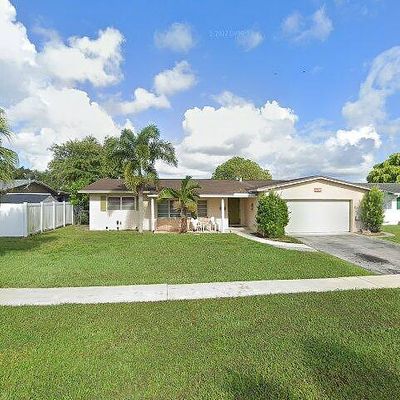 1950 Nw 82 Nd Ter, Pembroke Pines, FL 33024