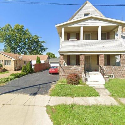 19507 Pawnee Ave, Cleveland, OH 44119