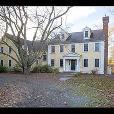 197 Rumstick Rd, Barrington, RI 02806