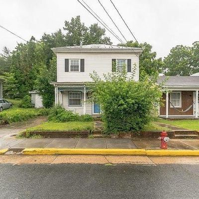 200 N Main St, Edinburg, VA 22824