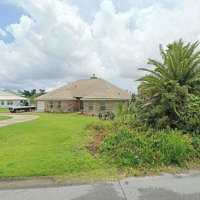 2002 Country Club Dr, Lynn Haven, FL 32444