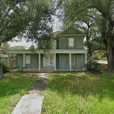 2004 Matthews St, Bay City, TX 77414