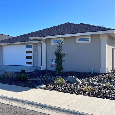 202 E Chinook Rd, Ellensburg, WA 98926