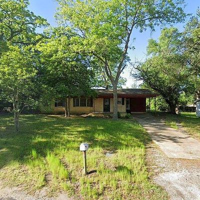 207 W Adams St, Overton, TX 75684