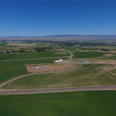 21 Edge Bluff Loop, Ellensburg, WA 98926