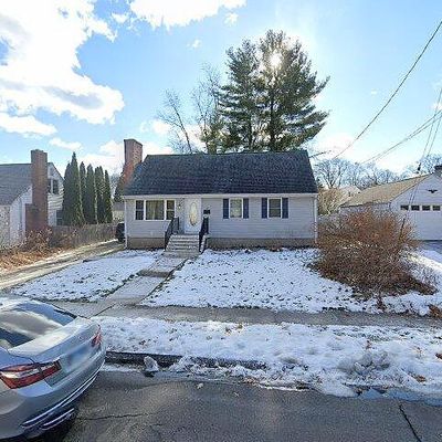 21 Manchester Cir, West Hartford, CT 06110