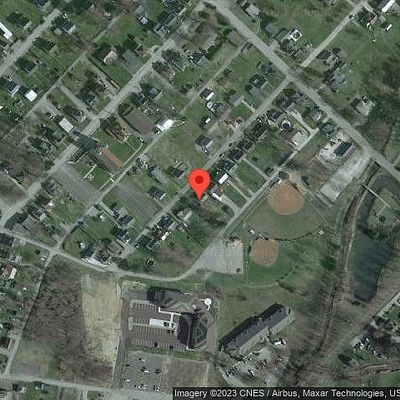 21 S Oak St, Fairchance, PA 15436