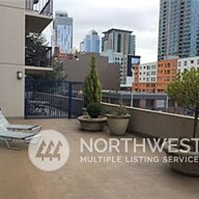 2100 3 Rd Ave #806, Seattle, WA 98121