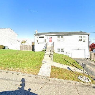 18 Camille Dr, Johnston, RI 02919