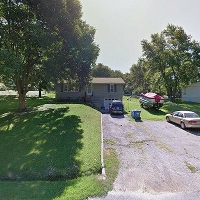 1805 N Davidson Rd, Independence, MO 64058