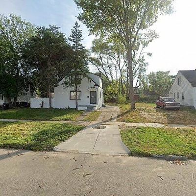 18162 Russell St, Highland Park, MI 48203