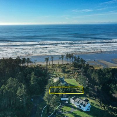 19 Chauncey Lane, Pacific Beach, WA 98571