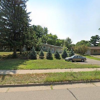 2360 County Road E E, Saint Paul, MN 55110