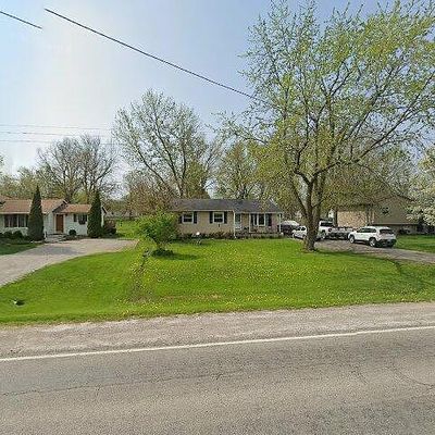 2381 W Thompson Rd, Fenton, MI 48430